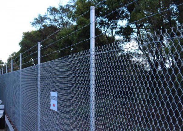 Poteaux de clôture à mailles losangées 358 Clôture en maille anti-escalade  - Clôture Abx Co., Ltd